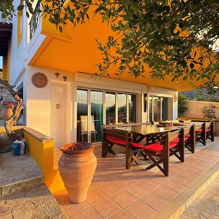 Bed and Breakfast Casa Di Luce Agia Marina  Zewnętrze zdjęcie