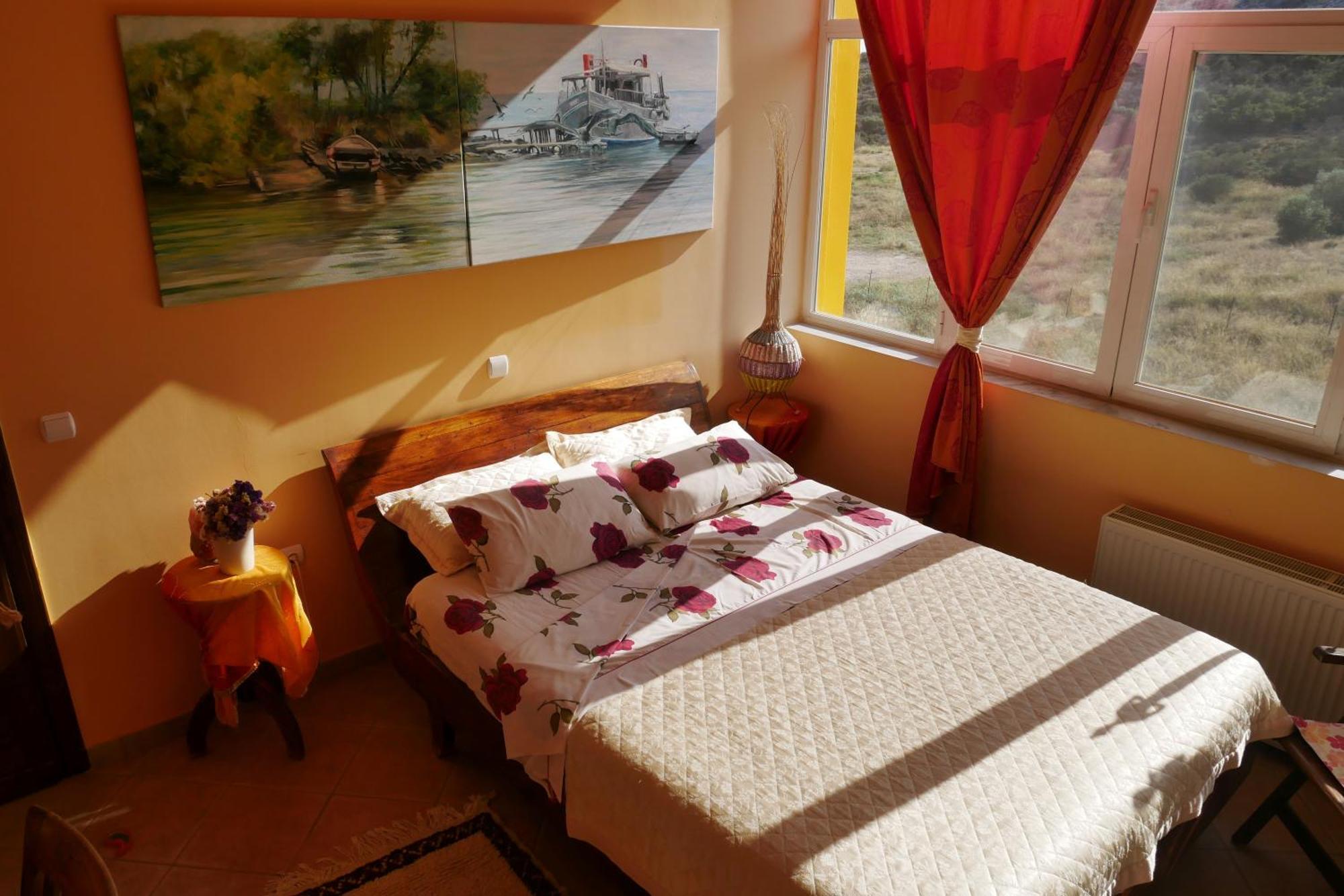 Bed and Breakfast Casa Di Luce Agia Marina  Zewnętrze zdjęcie